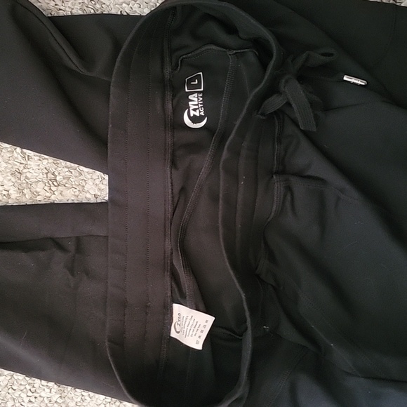 ZYIA Joggers - Picture 3 of 3